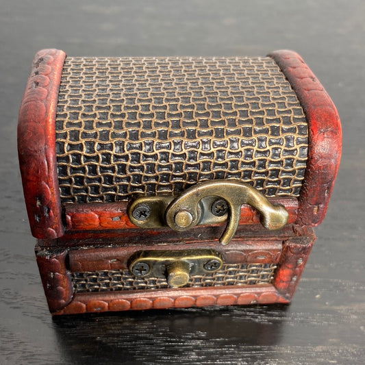 Trinket Box with Clasp
