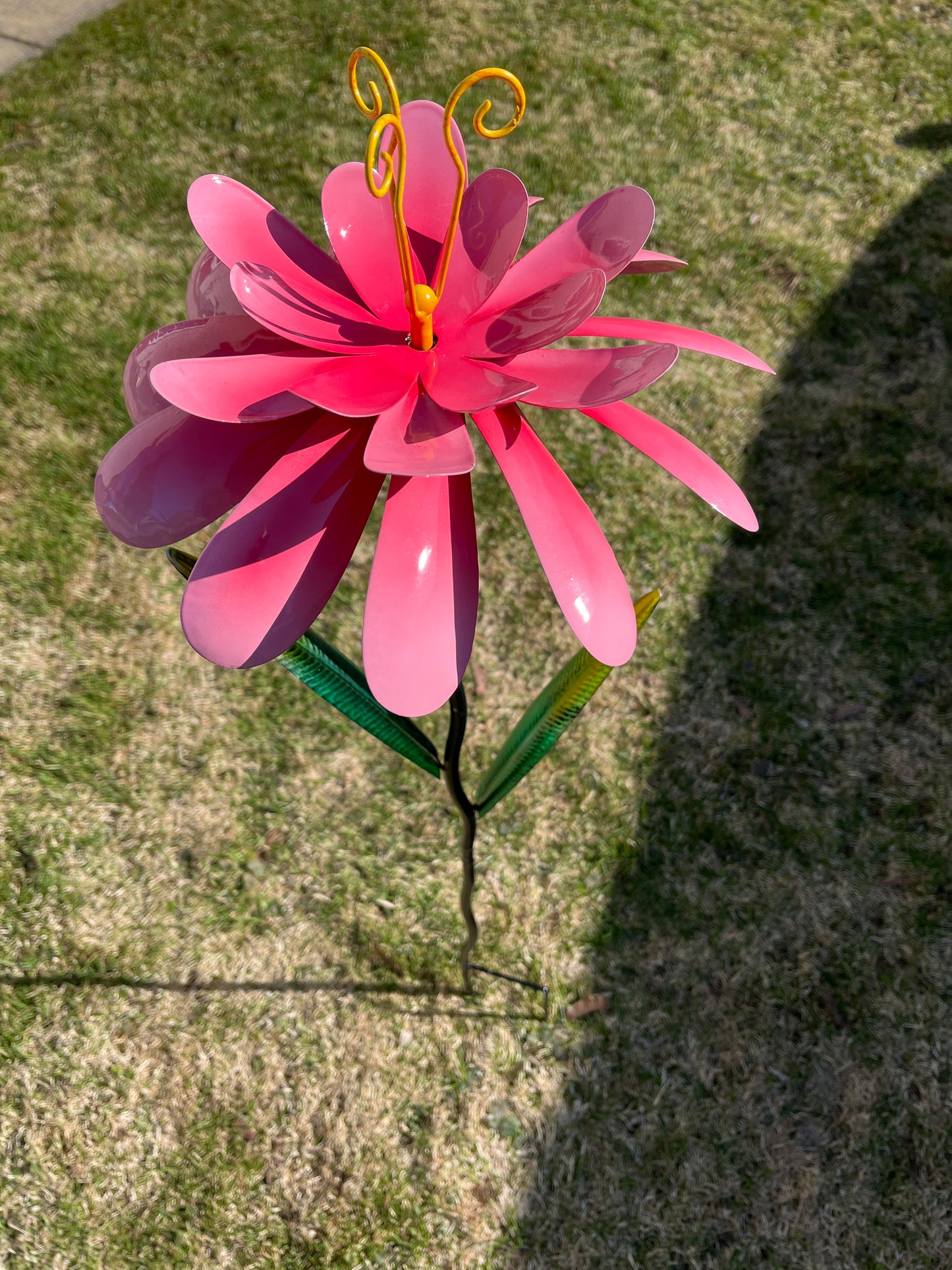 Spinning wildflower garden stake
