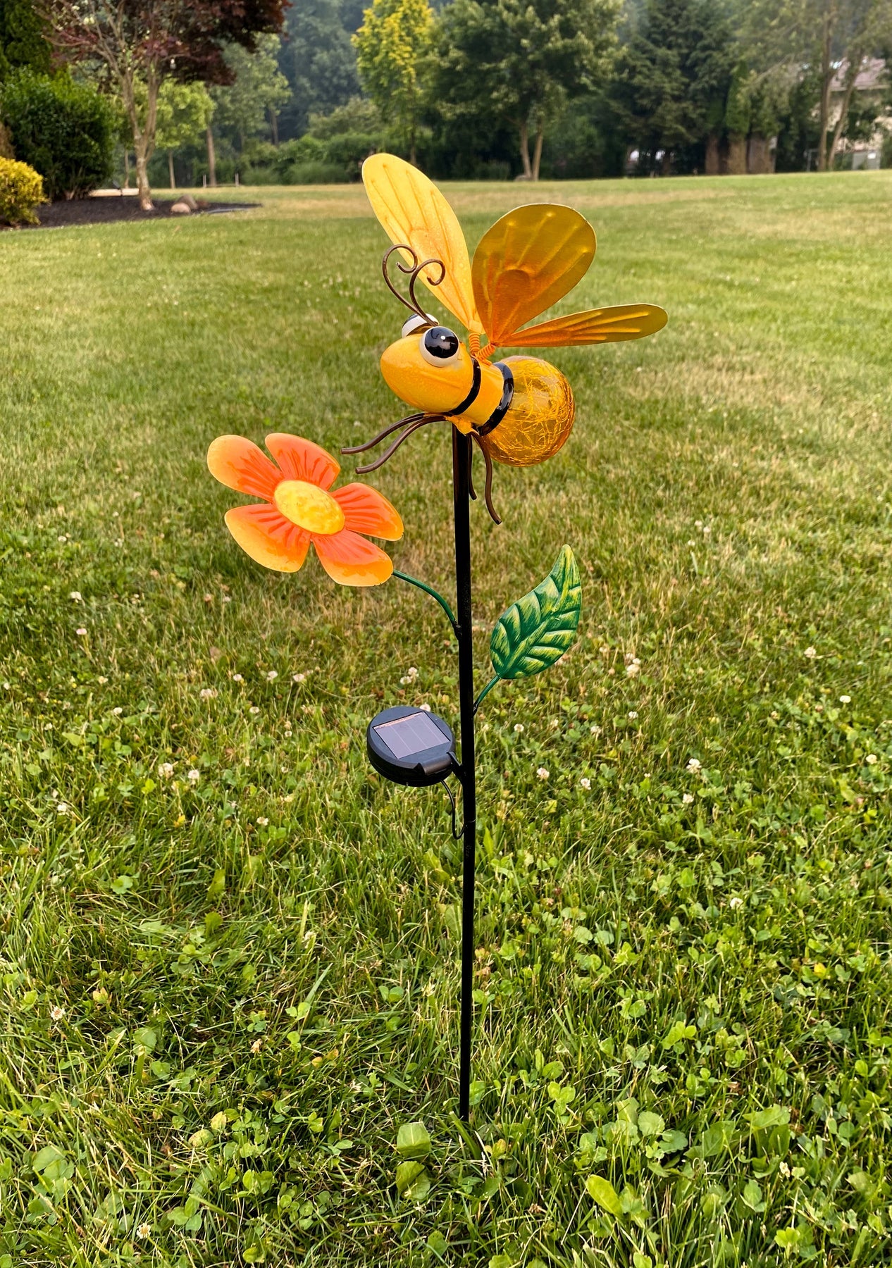 solar bee garden stake lights up