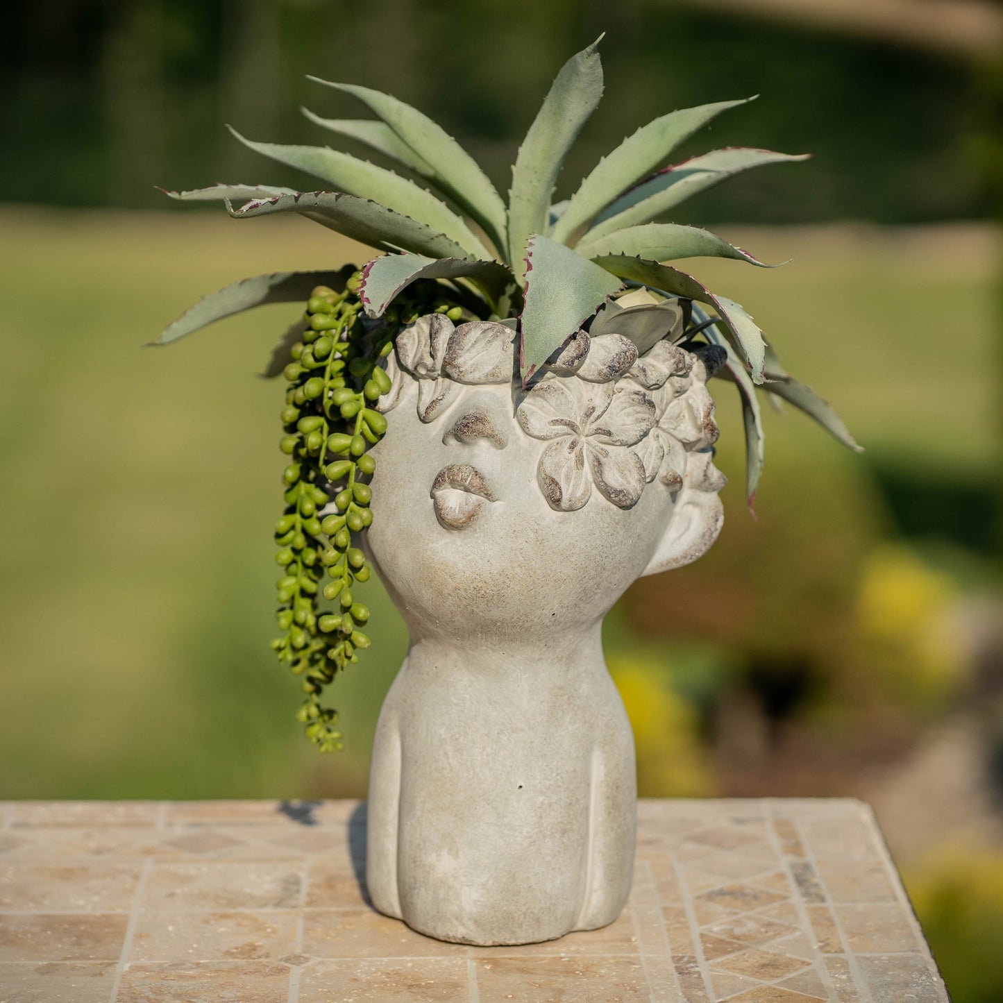 Cement kissing planter