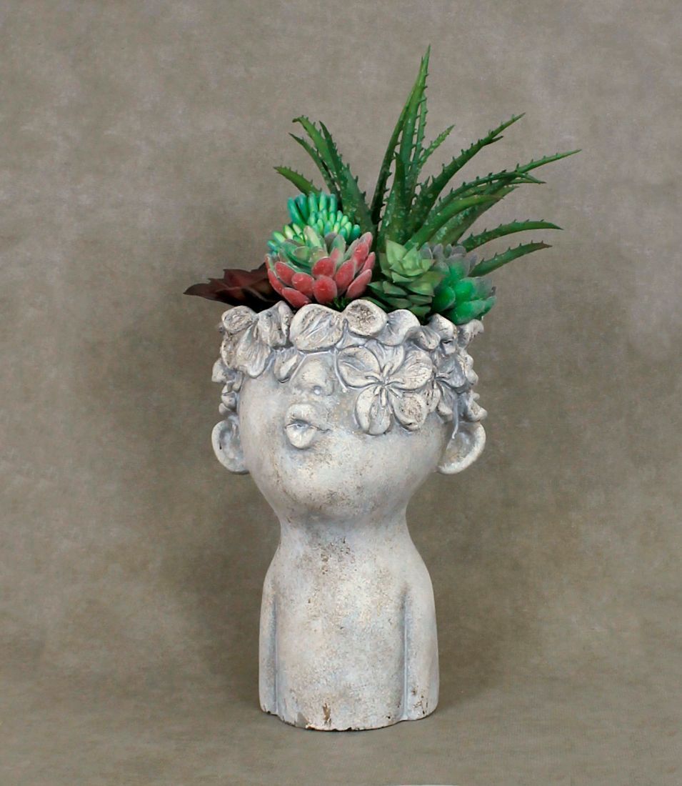 Cement kissing planter