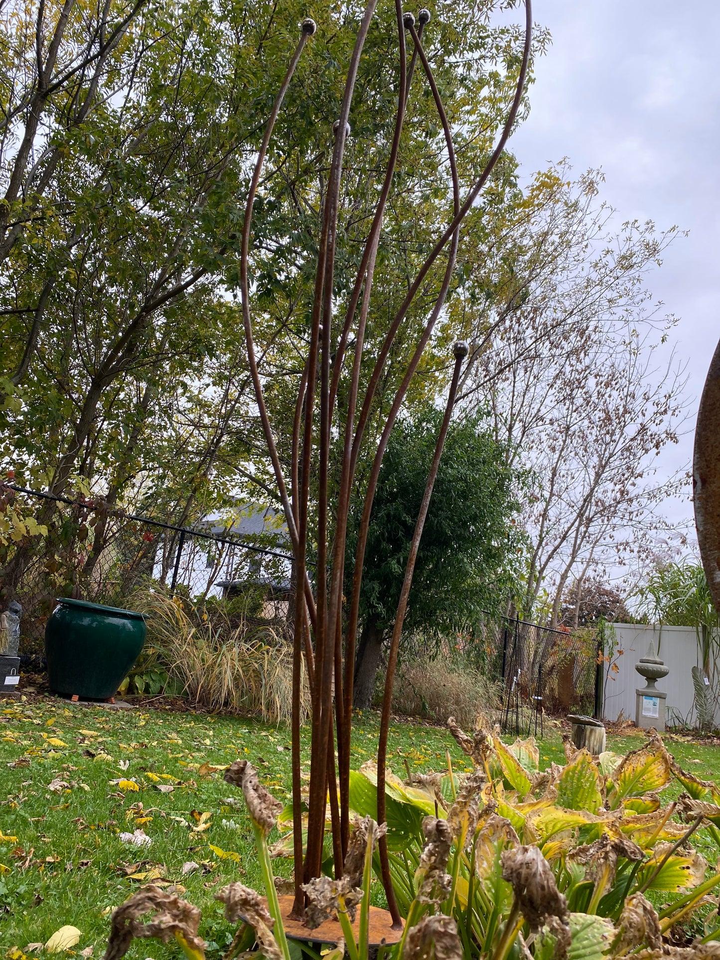 Metal garden sculpture