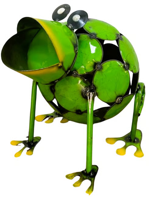 Frog made from recycled metal in Mexico