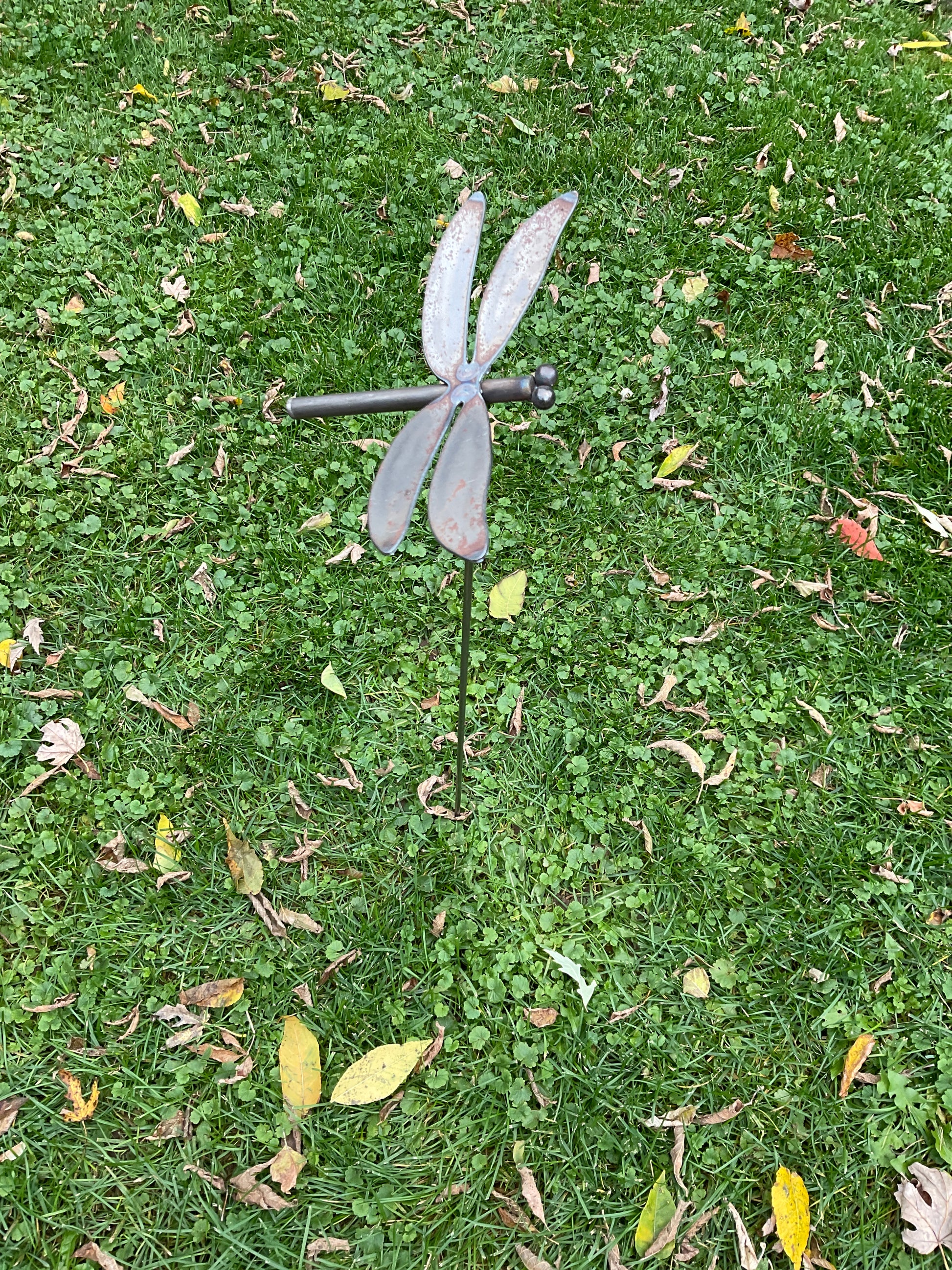 Metal dragonfly stake