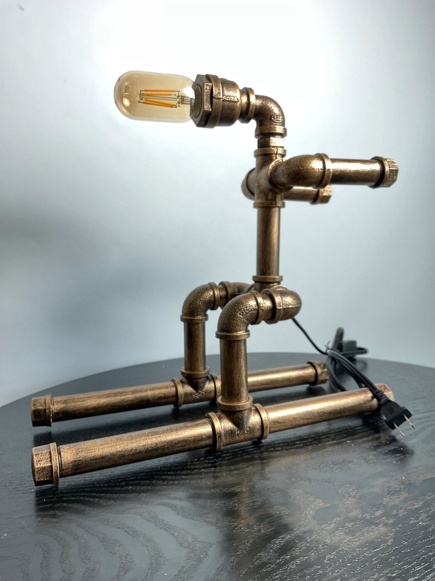 Industrial skier table lamp