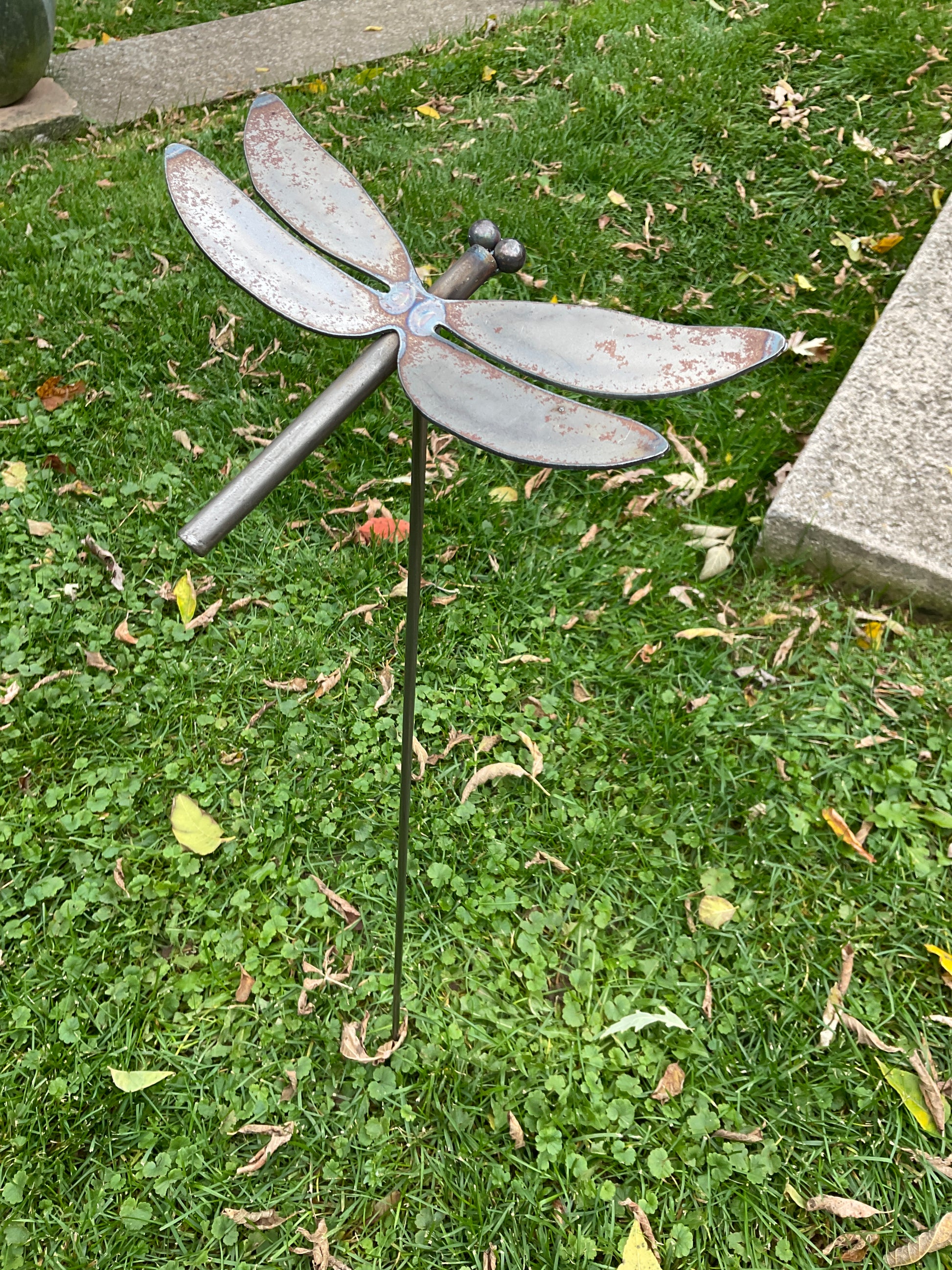 Metal dragonfly stake