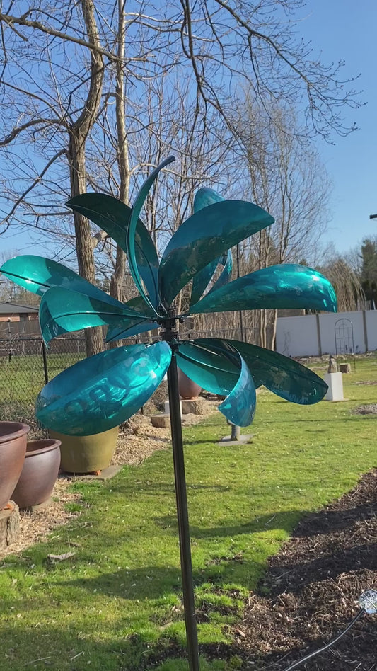 Metal garden spinner