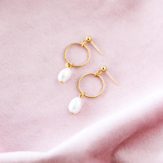 Freshwater pearl hoop earrings