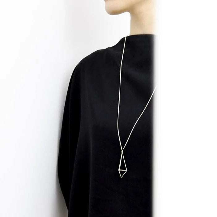 Elongated 3D Diamond Necklace - satin Silver