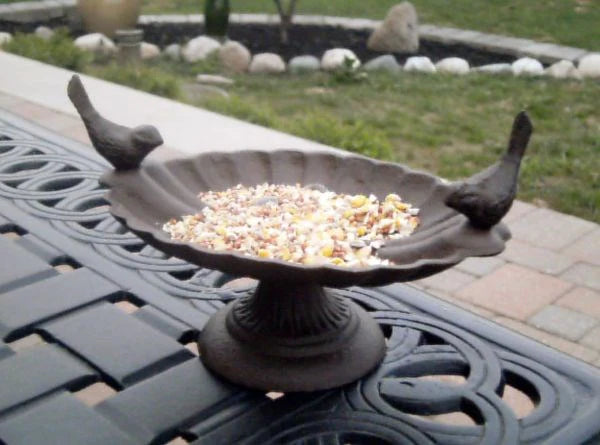 Cast iron birdfeeder