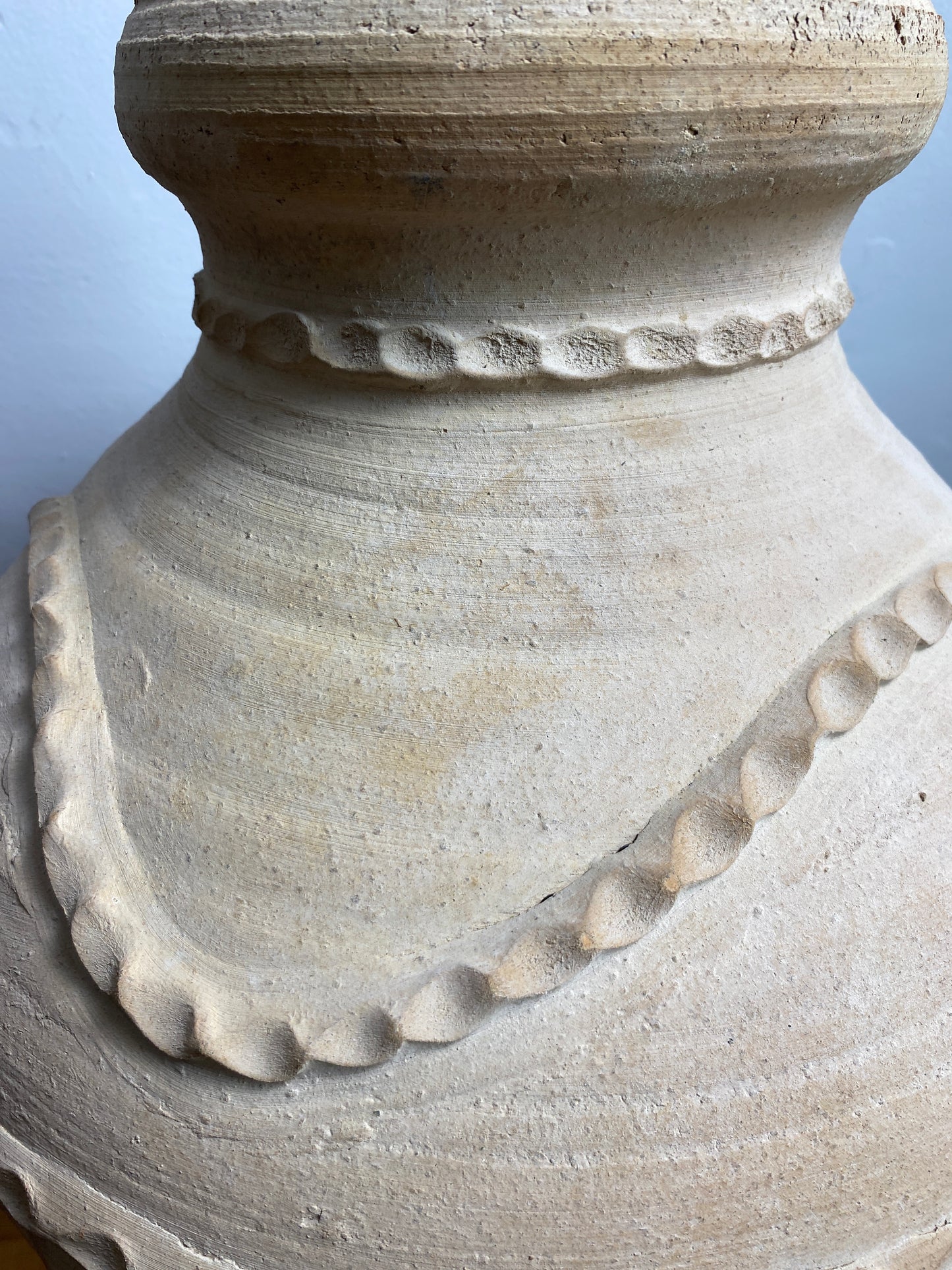 Close up of pie crust design on Dedalus Pot 
