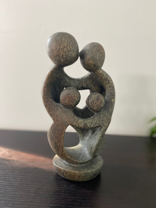 Sculpture-family of 4-ukama-4P