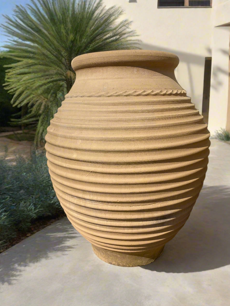 Cretan pot - beehive style