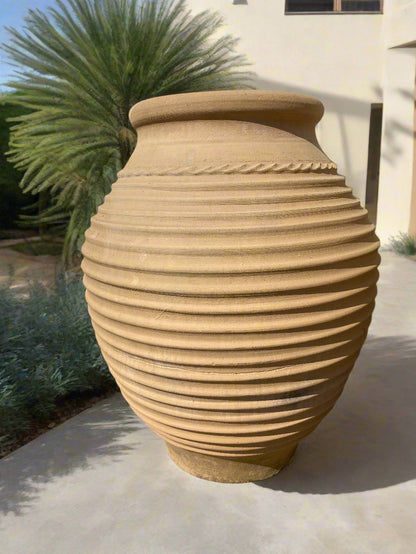 Cretan pot - beehive style