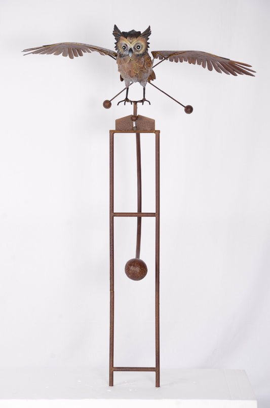 Rocking and flapping owl garden stake