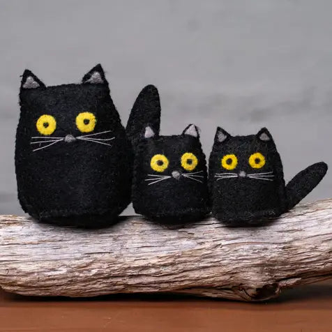 Maud Lewis-Inspired Black Cat Kits – Made in Nova Scotia, Canada