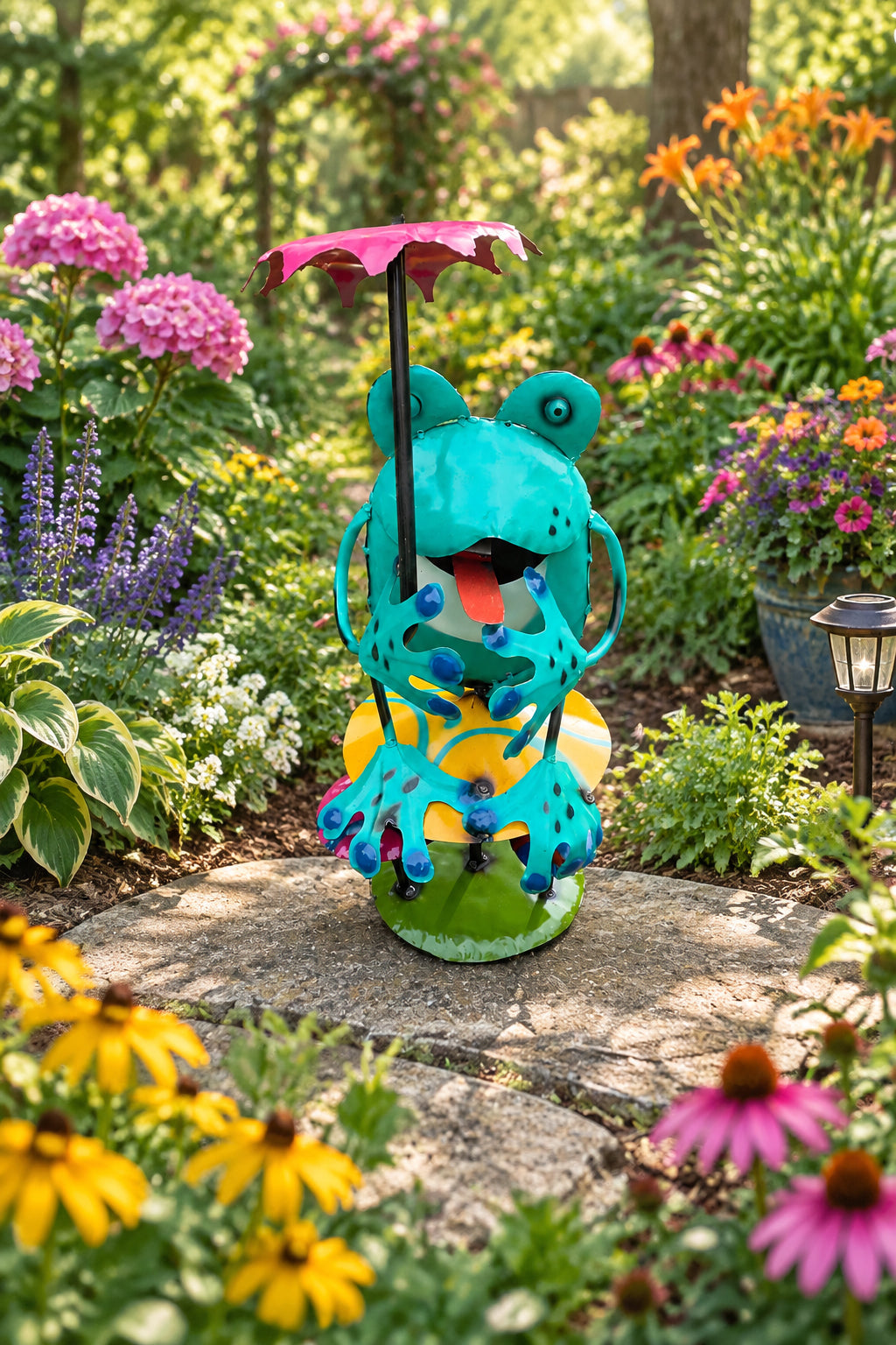 Metal frog made in Mexico from recycled metal 
