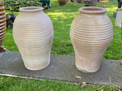 Cretan pot - Ribbed Labyrinth Pot