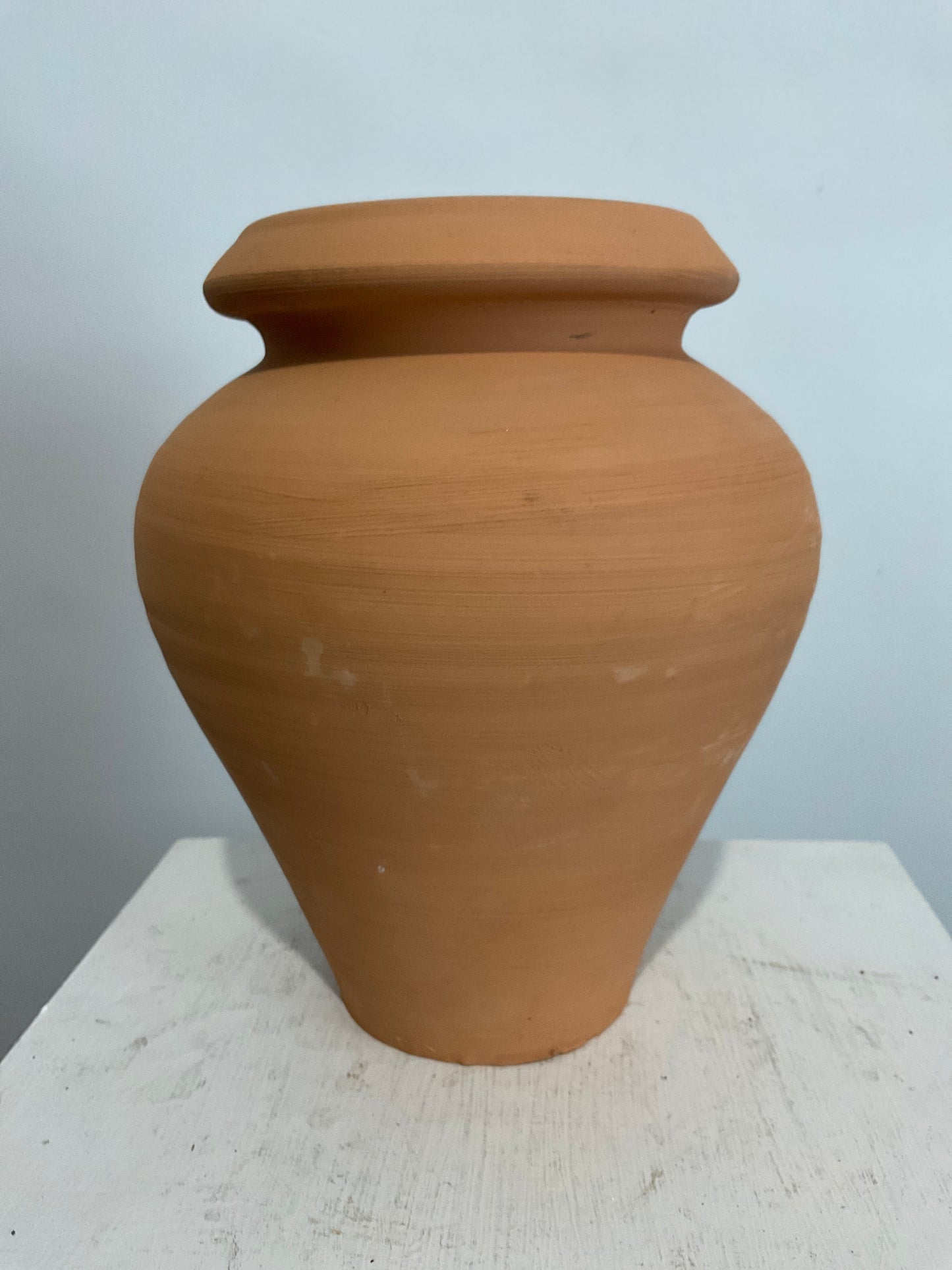 Decorative Portuguese Pot with Collard Top